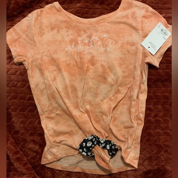 Short Sleeve Floral Tie-Dye Jersey Tee w/ Scruncie to Tie Girls - Picture 3 of 8